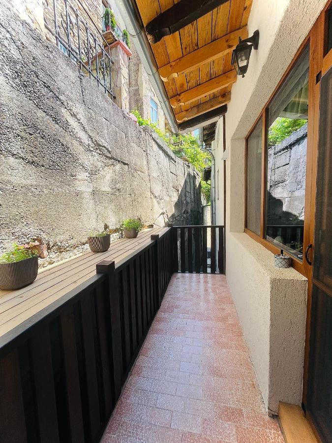 The Green Guest House Of Veliko Tarnovo-Amazing View, Top Location Екстер'єр фото