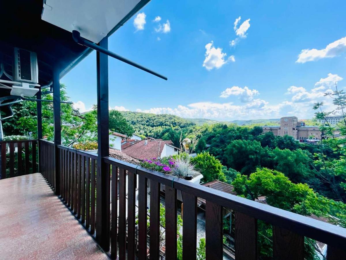 The Green Guest House Of Veliko Tarnovo-Amazing View, Top Location Екстер'єр фото